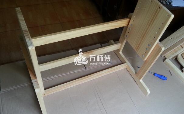 学习桌椅安装步骤图,带书架带书箱的儿童学习桌怎么组装