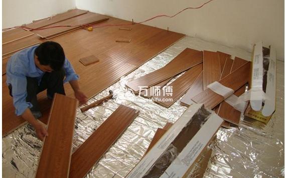 确定场地和注意施工细节,【实木复合地板安装】三步到位