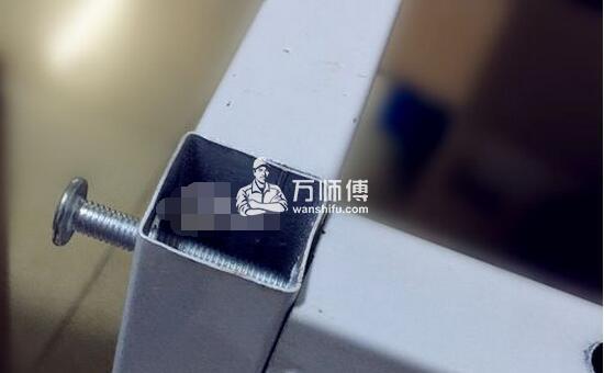 铁架桌子安装,板式写字台安装方法,宜家简易书桌组装步骤图