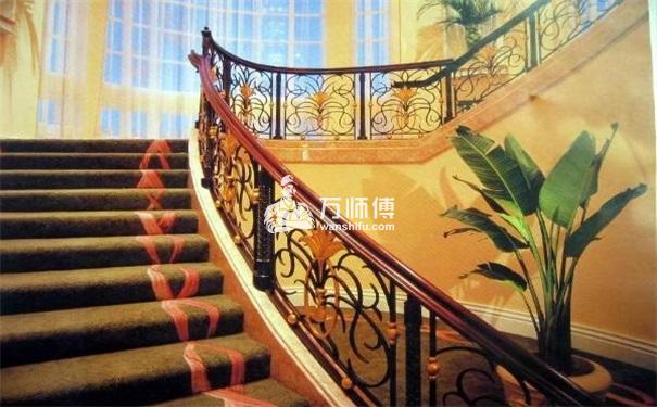铁艺楼梯扶手如何保养,注重清洁、涂层、定期排查！