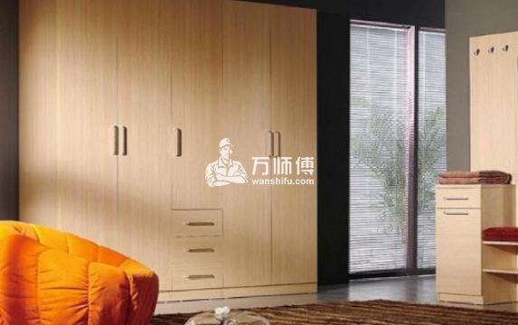 夏季木质衣柜发霉原因、以及预防发霉方法！