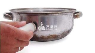 不锈钢锅烧黑了怎么办,不用钢丝球刷的13种方法