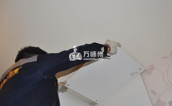 整体衣柜安装步骤指导,轻松五步搞定,无需专业师傅操作!