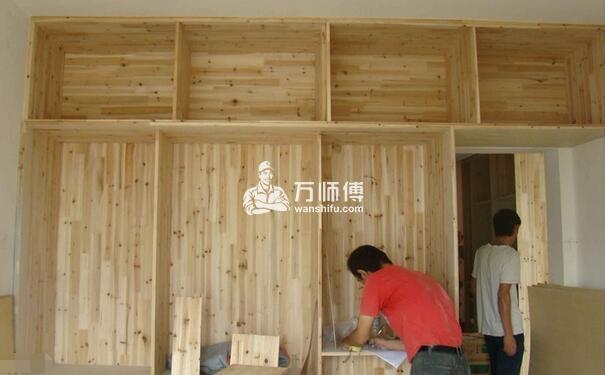自请木工打造安装衣柜怎么收费？