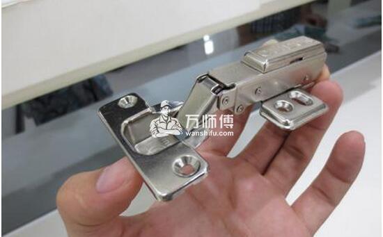 合页门关不上调整,家具衣柜门合页松动怎么修理