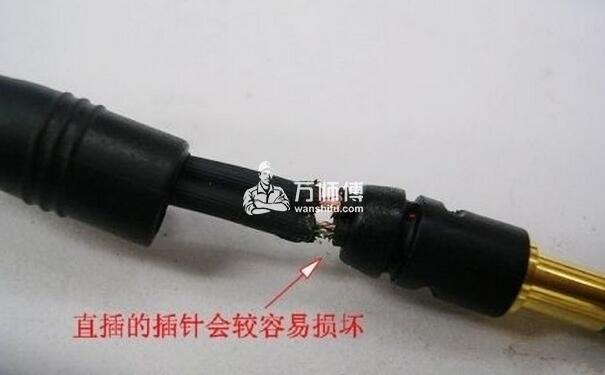 耳机维修 耳机一边没声音怎么修 耳机坏了如何简单修理 万师傅
