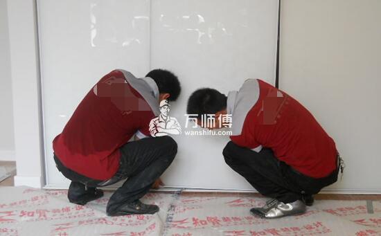 衣柜推拉移门安装步骤【图解】,衣柜滑轮轨道门安装方法