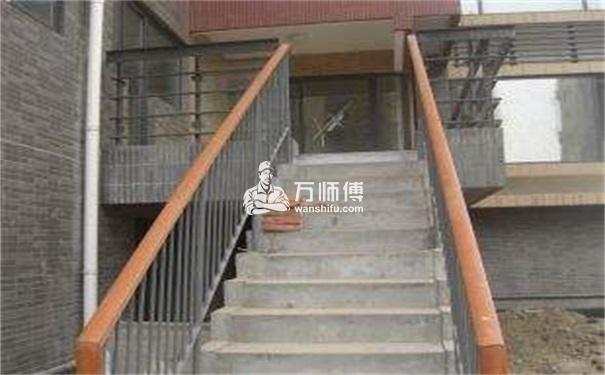 选购必备：pvc楼梯扶手保养,和传统木材相比的优势是?