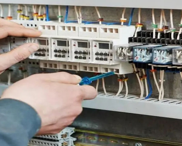 家里的开关插座维修有哪些小技巧