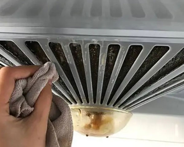 如何对厨房的抽油烟机进行清洗清洗时要注意哪些问题