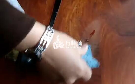 上蜡木质实木家具表面裂缝修补步骤图解,茶桌开裂怎么处理