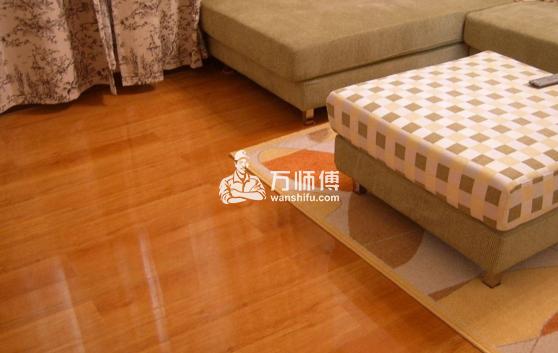 木地板保养品如何选,乳霜、精油有什么区别?