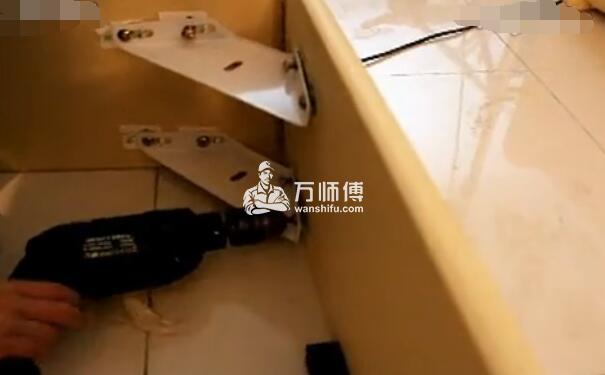 排骨架实木高箱床安装步骤,掀背式板式气压床组装方法图解