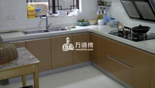 砖砌橱柜VS定制橱柜哪个性价比高?