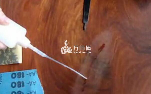 红木家具表面处理,上蜡擦蜡步骤有难度,地板蜡/蜂蜡选用很重要