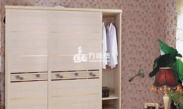 简易木质衣柜安装全程揭秘，教你快速解决木质衣柜安装问题