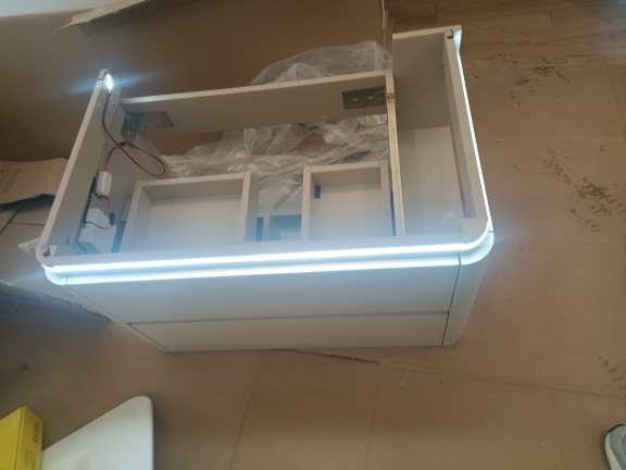 然后松退塑料接口螺母至露