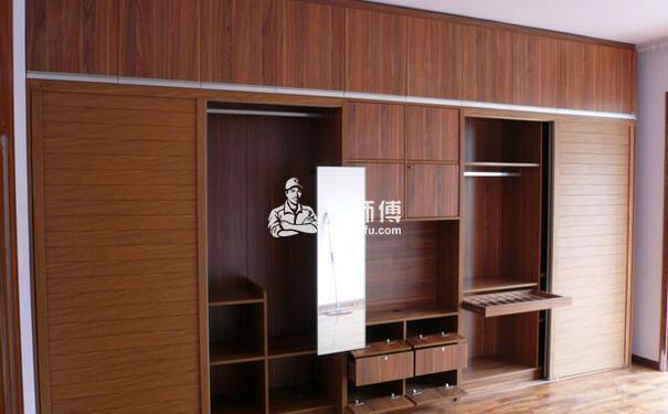 整体衣柜常保养,避免家具加速老化