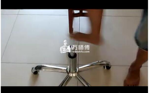老板椅安装方法说明书【附图】