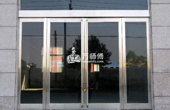 【玻璃门维修】玻璃门常见故障维修,注意保护你家的玻璃门