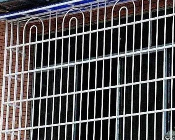 通常,使用工具撬开防盗窗是有时间限制的.国标规定是15min.使用钢筋时