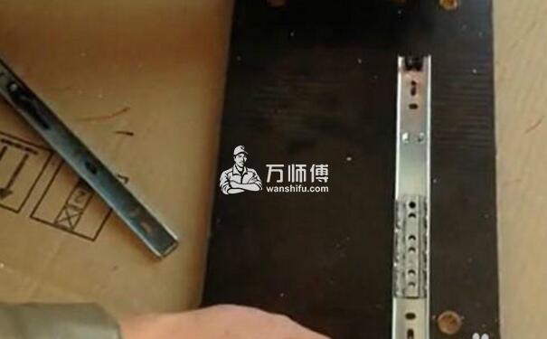 视听柜是什么?宜家客厅组合音响视听电视柜安装步骤图