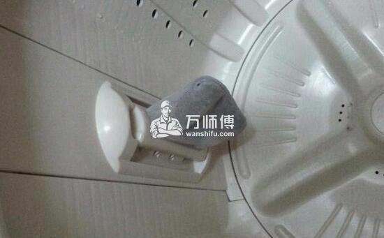 洗衣机过滤网拆除图解