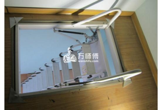 小阁楼伸缩楼梯优缺点,小阁楼伸缩楼梯安装注意要点